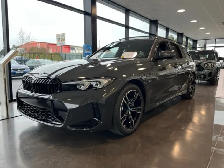 Vente nouvelle BMW Série 3 hybride à Montceau-Les-Mines, Montceau-les-Mines, Auto Bourgogne Vacher